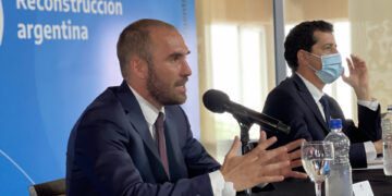 La inflación durante 2021 superó en 22 puntos la previsión original del Gobierno