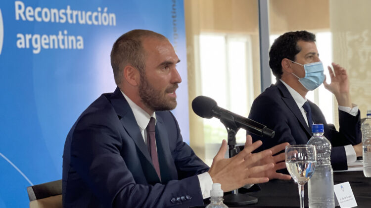 La inflación durante 2021 superó en 22 puntos la previsión original del Gobierno