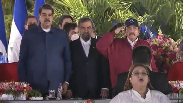 Mohsen Rezai, entre el venezolano Nicolás Maduro y el sandinista Daniel Ortega.