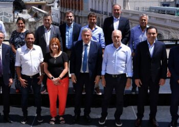 La reunión entre el Gobierno y la oposición entró en ‘stand by’