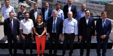 La reunión entre el Gobierno y la oposición entró en ‘stand by’