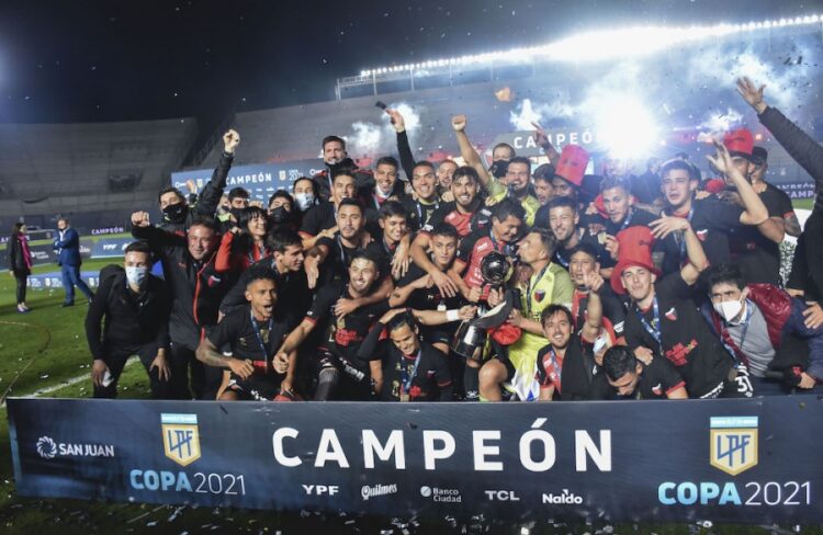 La Copa postergaría su comienzo