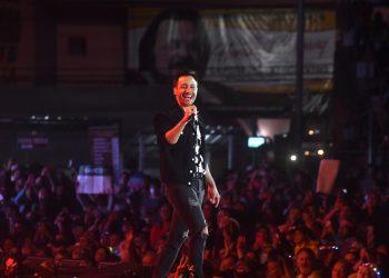 Ni la lluvia impidió que el público disfrute de Luciano Pereyra y Jorge Rojas