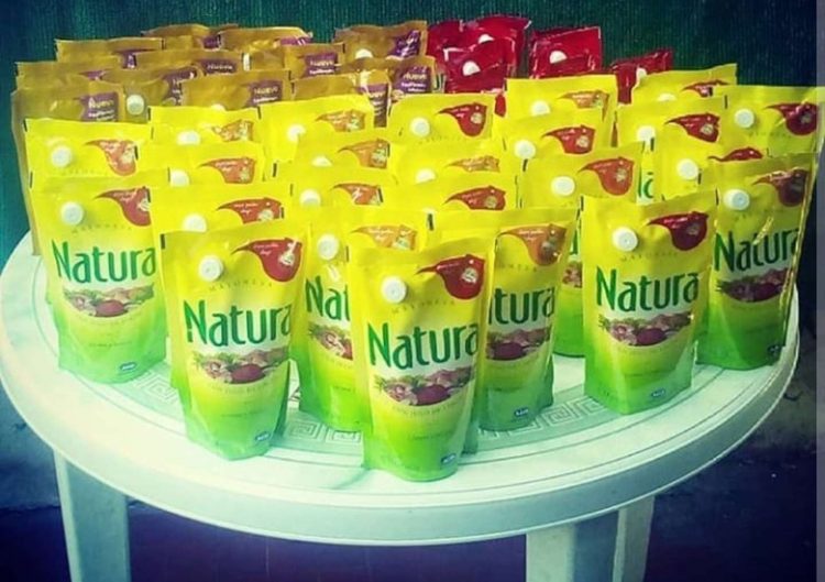 Una fanática de la mayonesa “Natura” se tatuó el envase falsificado prohibido por la Anmat