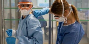 Médicos de guardia alertan por colapso y piden custodia policial