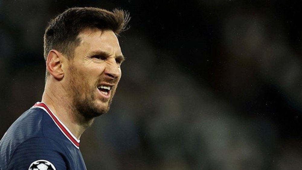 Messi sigue en el país a la espera de un resultado negativo