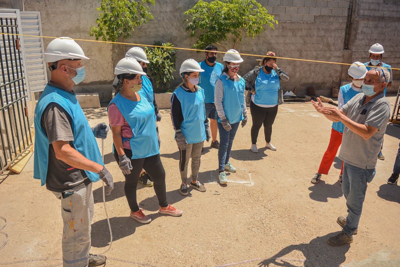 La Municipalidad y Uocra capacitan a servidores urbanos