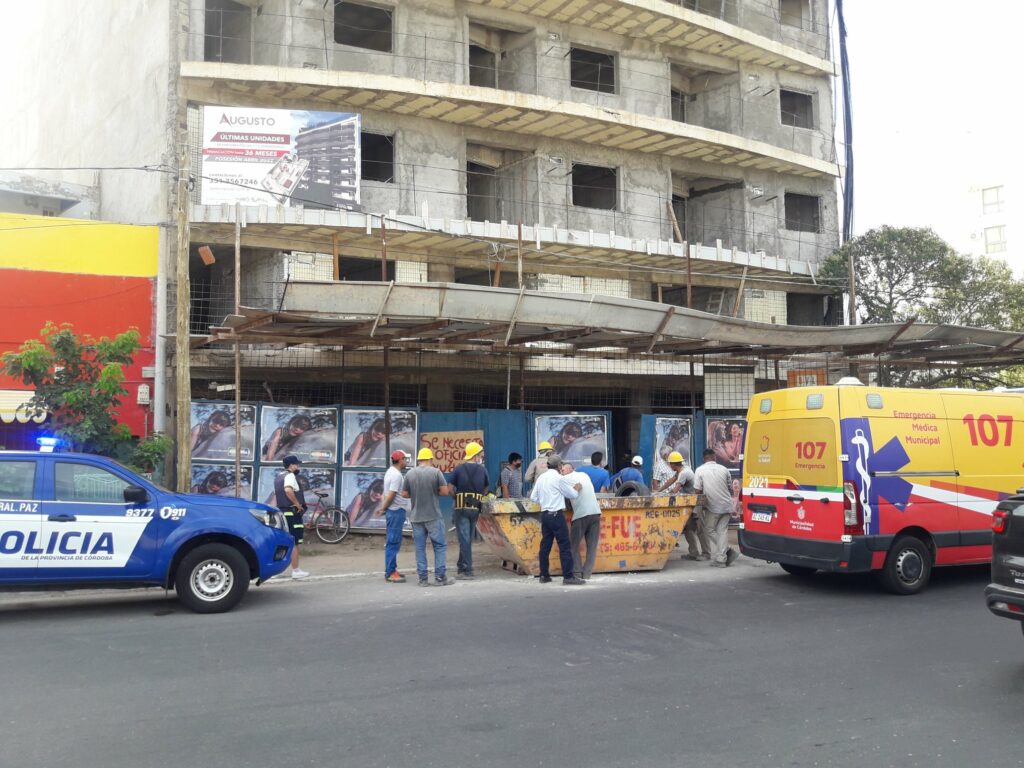 Un obrero falleció al caer de un séptimo piso de un edificio en construcción