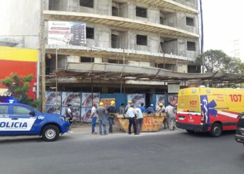 Un obrero falleció al caer de un séptimo piso de un edificio en construcción