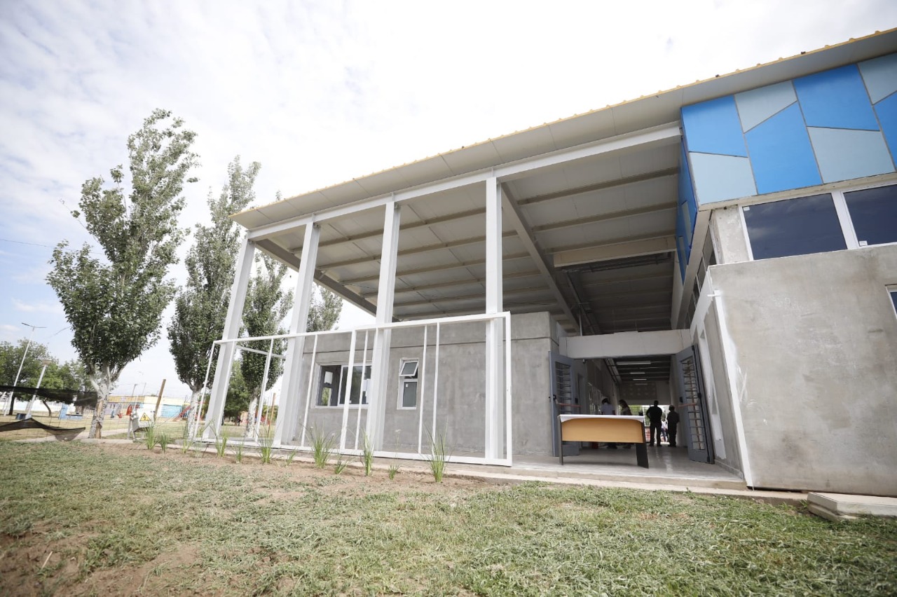 Schiaretti supervisó obras en Juárez Celman