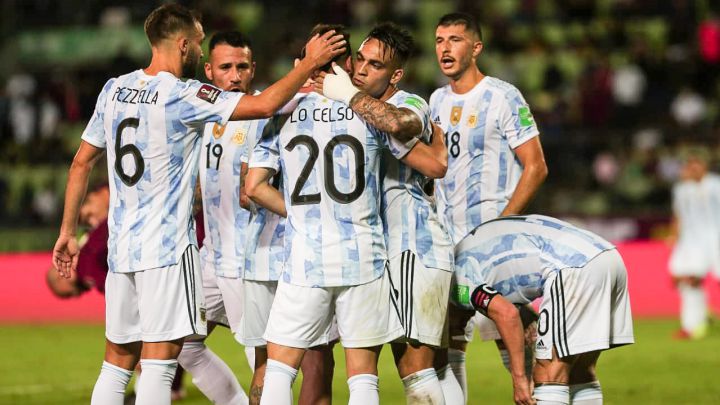 Argentina se acerca al récord invicto a base de juego y personalidad
