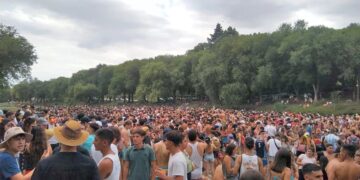 Los balnearios se colmaron de jóvenes sin cuidados sanitarios