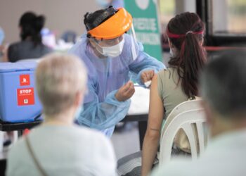 Reducen a cuatro meses el intervalo mínimo para inocularse con dosis de refuerzo