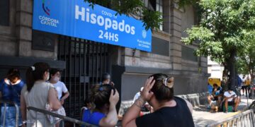 Vacunatorios y centros de testeo vuelven a atender con su máxima capacidad