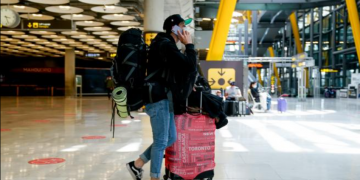 Argentinos y residentes vacunados no deberán presentar PCR para ingresar al país