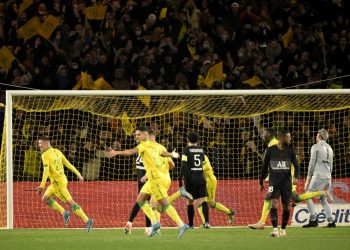 PSG, con Messi de titular, sufrió un duro golpe en su visita a Nantes