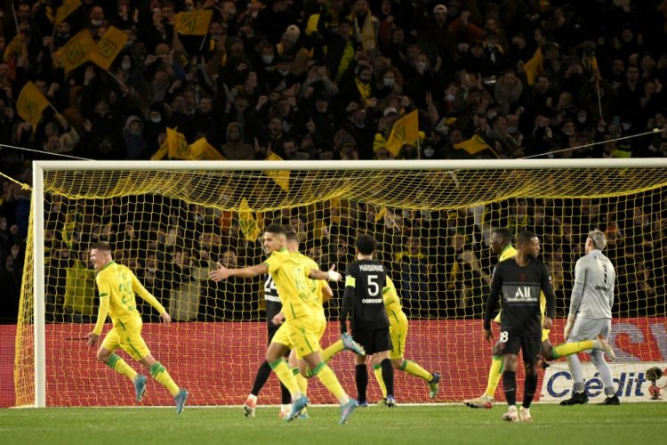 PSG, con Messi de titular, sufrió un duro golpe en su visita a Nantes