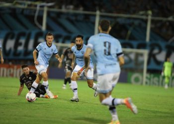Belgrano lo dio vuelta sobre el final y sigue invicto en el torneo