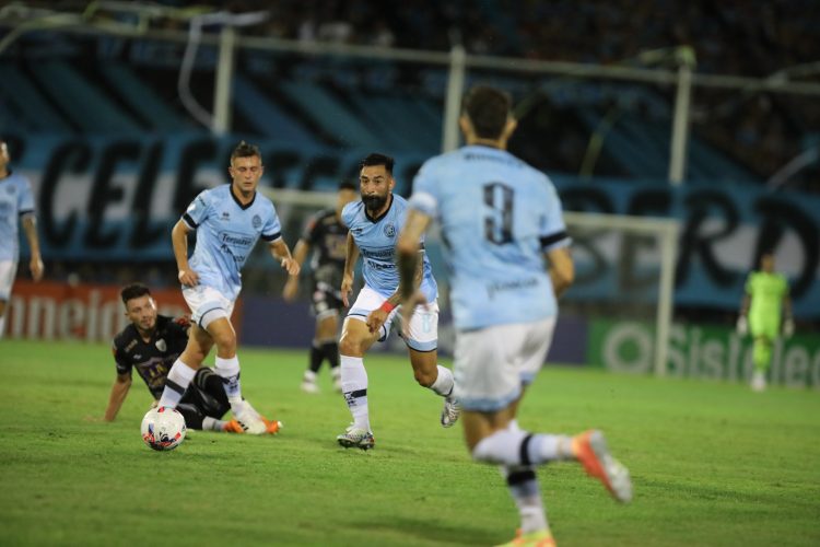 Belgrano lo dio vuelta sobre el final y sigue invicto en el torneo