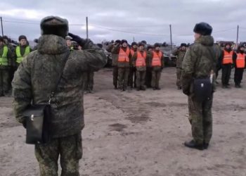 Kiev pide el respaldo de Occidente en caso de invasión rusa y Moscú sigue con ejercicios militares