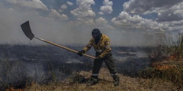 El 80% de los incendios fueron extinguidos y se espera un frente de tormenta