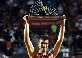 El español Alcaraz se quedó con el ATP de Río de Janeiro al vencer a Schwartzman