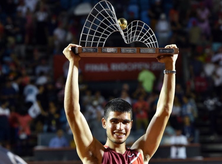 El español Alcaraz se quedó con el ATP de Río de Janeiro al vencer a Schwartzman