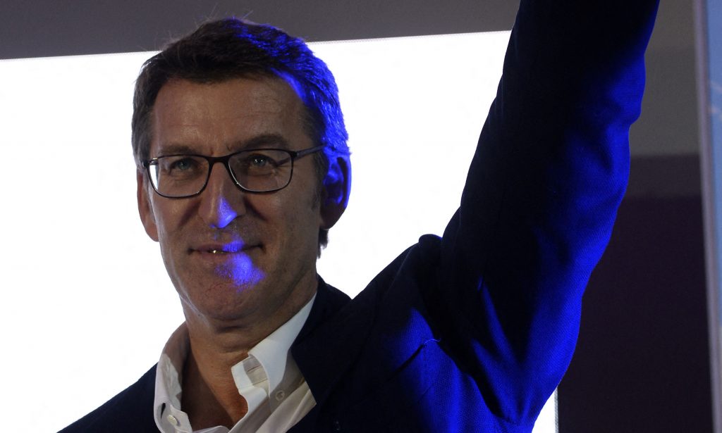 Luego de una larga negociación, Casado seguirá un tiempo más al frente del PP español Luego de una larga negociación, Casado seguirá un tiempo más al frente del PP español