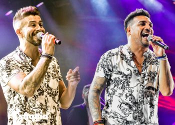 Al ritmo de la comparsa y la batucada