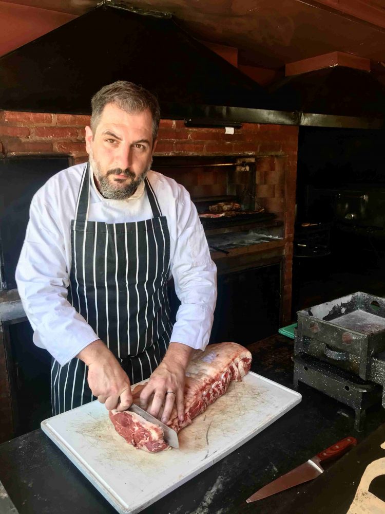 Cinco consejos para un asado perfecto por Diego Omar, el experto chef cordobés que trabajó con Jaime Oliver