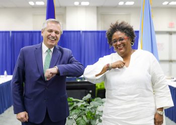 Cambio climático y Malvinas, ejes de la agenda de Fernández ante Mottley