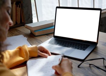 Banco Nación lanzó una campaña para adquirir notebooks en 24 cuotas sin interés