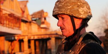 Sean Penn viajó a Ucrania en medio de la guerra para filmar un documental