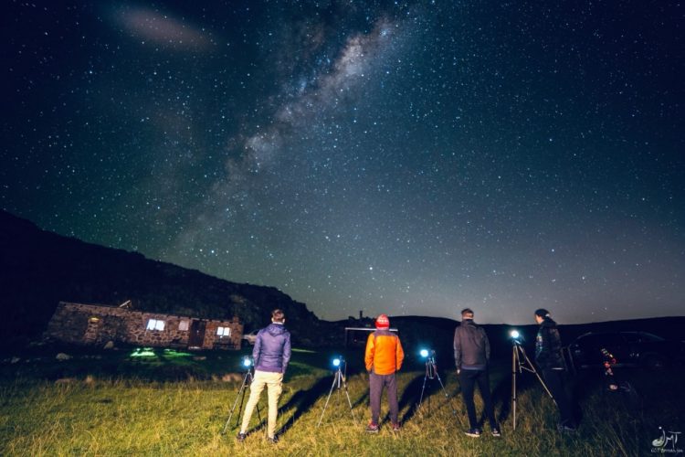 Astroturismo: “Familias enteras se acercan a mirar y conocer el cielo”