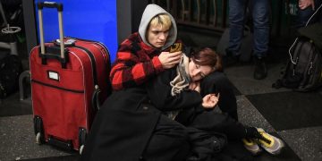 Acnur estima que cerca de 100.000 ucranianos huyeron de sus hogares