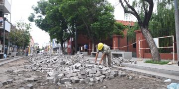 Readoquinado en la calle Belgrano