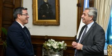 Fernández designó al santafecino Martínez en reemplazo de Kirchner