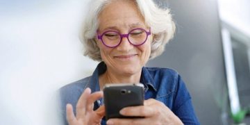 Banco Macro anunció que se podrá renovar la fe de vida desde el celular
