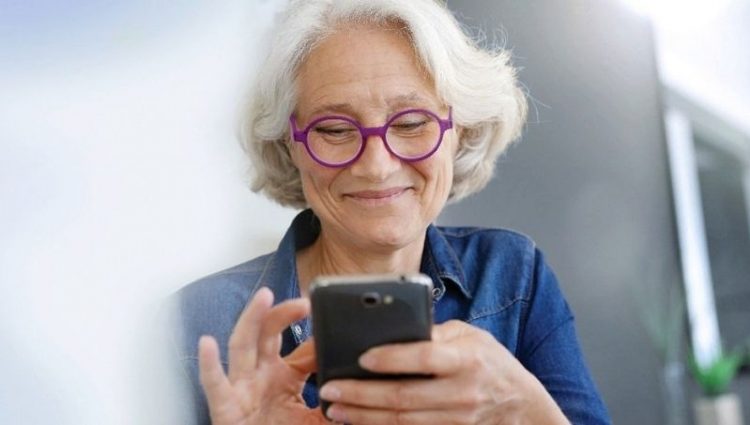 Banco Macro anunció que se podrá renovar la fe de vida desde el celular