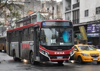 La Municipalidad aumentó el boleto urbano, que quedó al borde de los $ 60