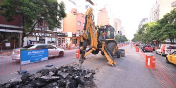 Empezaron las obras del cantero central en el sector de Chacabuco y Maipú