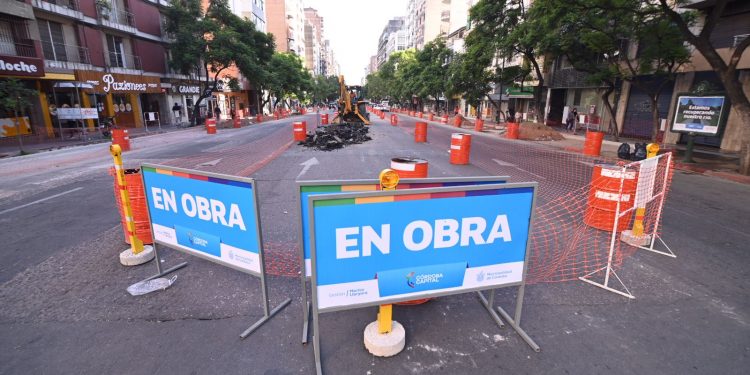 Empezaron las obras del cantero central en el sector de Chacabuco y Maipú