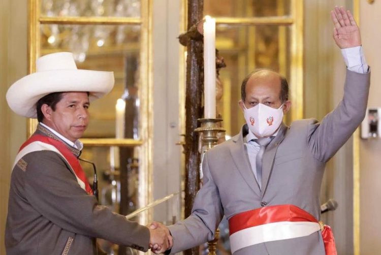 Crisis política en Perú: lanzan el tercer gabinete de Castillo