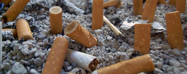 Las colillas de los cigarrillos, el producto más toxico de la contaminación mundial