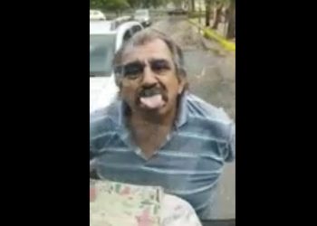 Enfurecido, un hombre atacó y destrozó un colectivo de la empresa Tamse