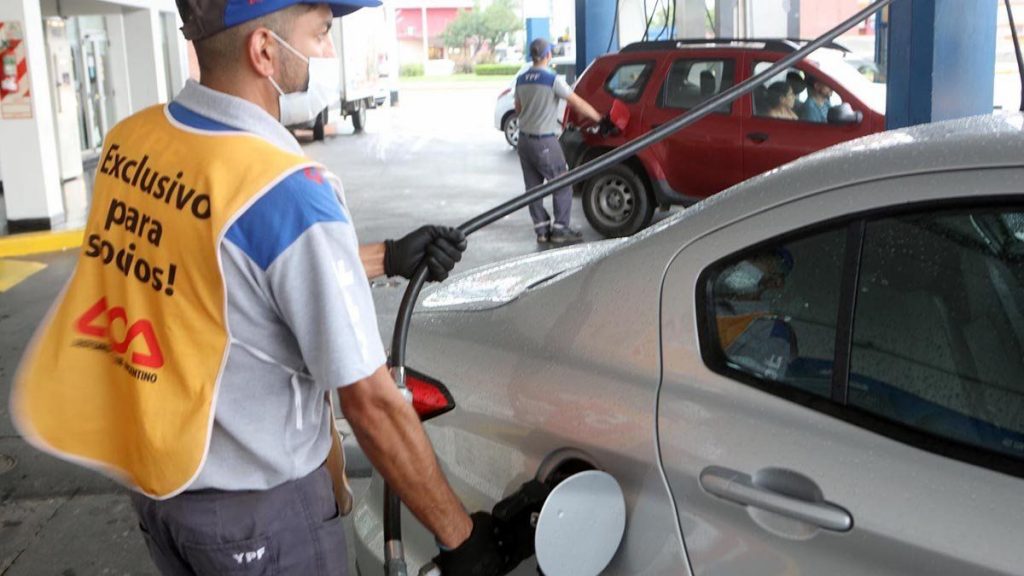 La suba de los combustibles, muy por debajo de la inflación