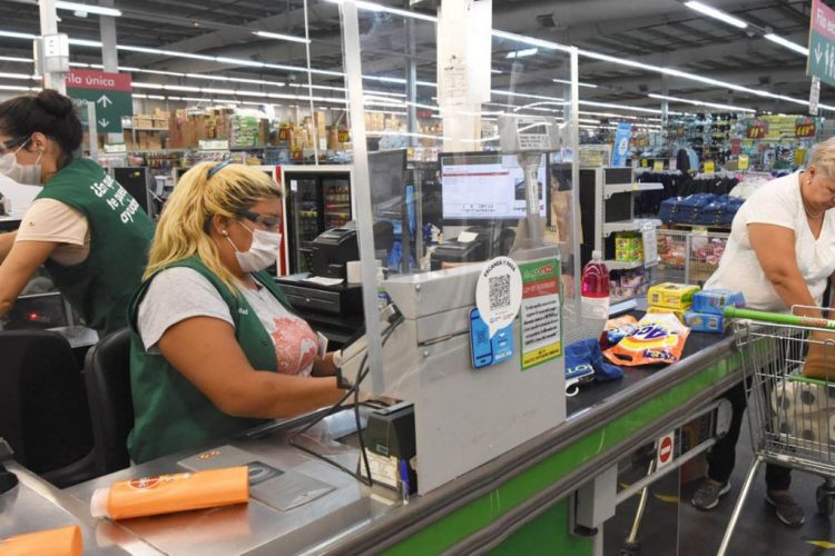 Comercio cerró un aumento anual del 54%
