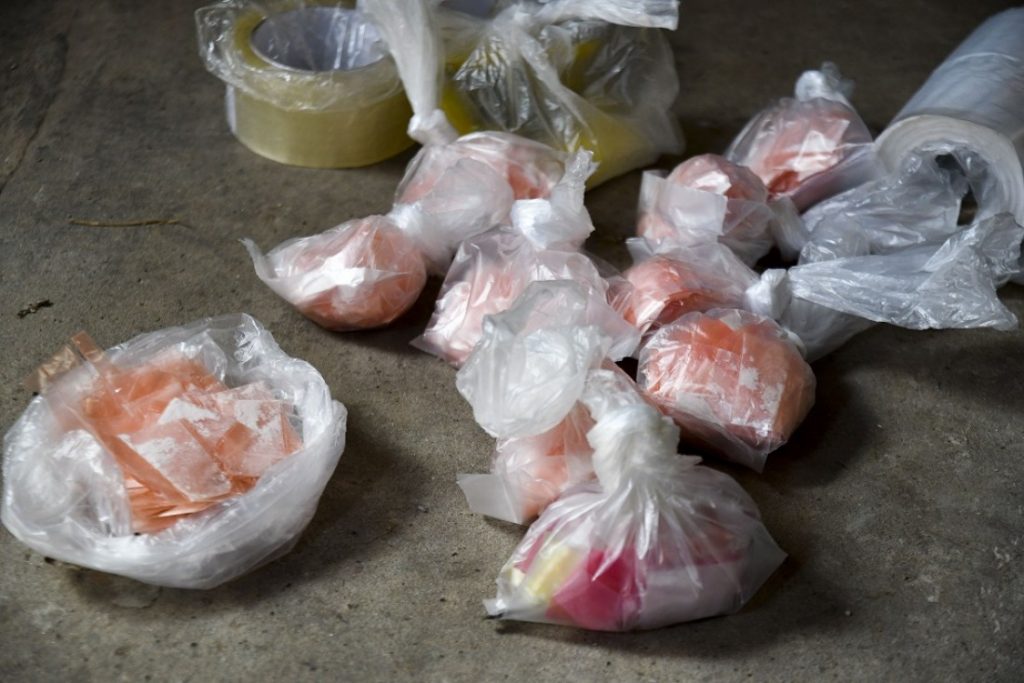 Detectaron un opioide 10 mil veces más potente que el fentanilo y la heroína en la cocaína adulterada