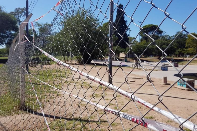 Deselectrificaron un poste en el Parque Sarmiento Deselectrificaron un poste en el Parque Sarmiento