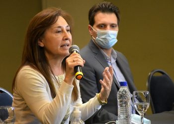 La Provincia convocó al diálogo a los gremios estatales